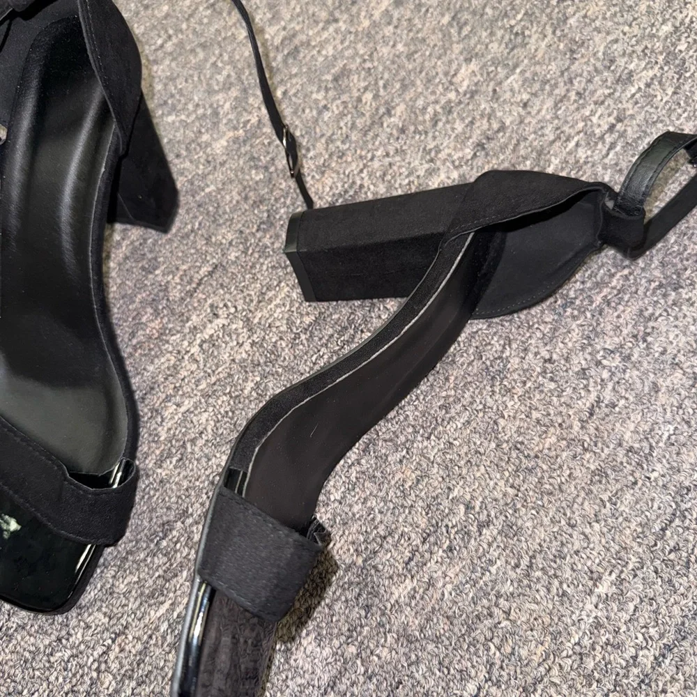 (40) Black Open Toe Block Heels - Picture 3 of 6